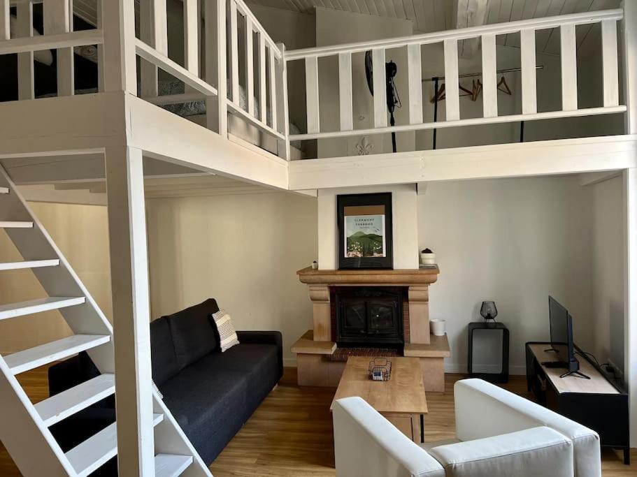 Charmant Appartement Plein Centre Avec Parking Augustins B Clermont-Ferrand Bagian luar foto